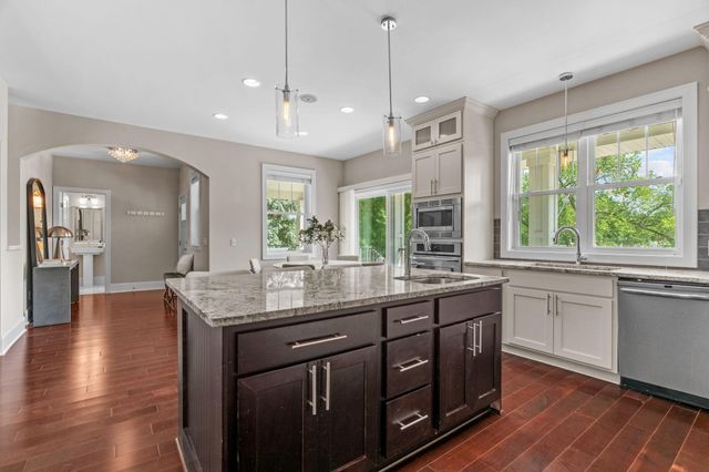 4516 Chowen Avenue S, Minneapolis, MN 55410