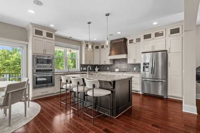 4516 Chowen Avenue S, Minneapolis, MN 55410