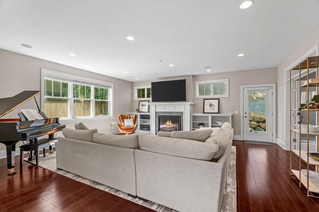 4516 Chowen Avenue S, Minneapolis, MN 55410