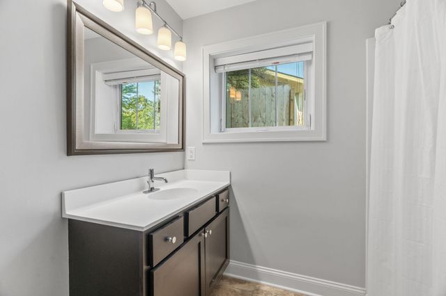 4516 Chowen Avenue S, Minneapolis, MN 55410