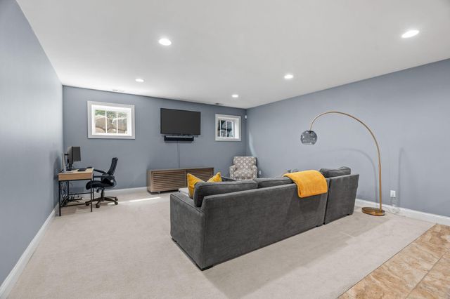 4516 Chowen Avenue S, Minneapolis, MN 55410