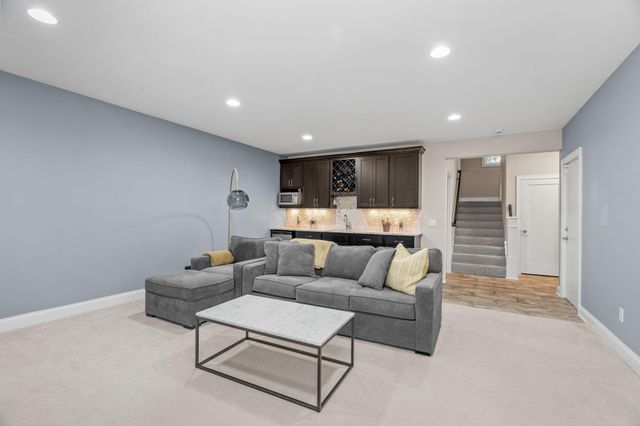 4516 Chowen Avenue S, Minneapolis, MN 55410