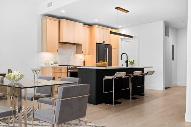 144 Oakes Street SW 2002, Grand Rapids, MI 49503