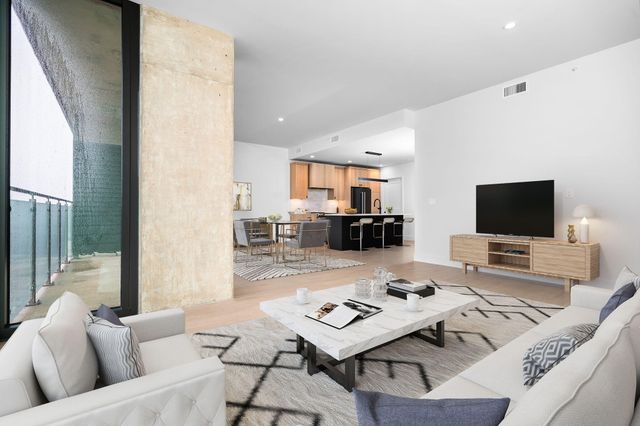 144 Oakes Street SW 2002, Grand Rapids, MI 49503