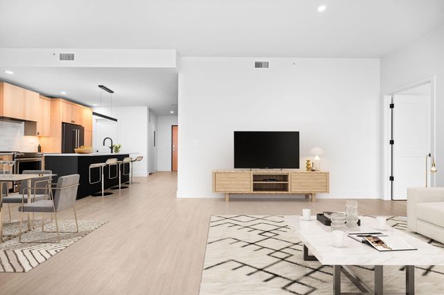 144 Oakes Street SW 2002, Grand Rapids, MI 49503