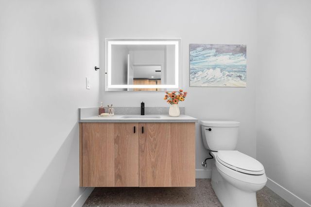 144 Oakes Street SW 2002, Grand Rapids, MI 49503