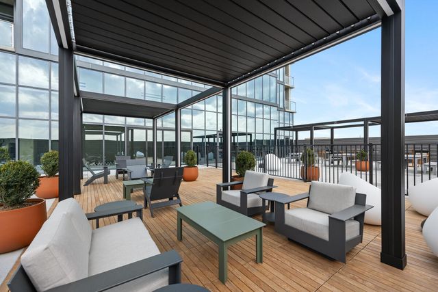 144 Oakes Street SW 2002, Grand Rapids, MI 49503