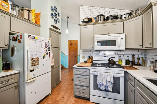 649 Concord Drive, Chaska, MN 55318