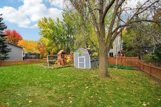 649 Concord Drive, Chaska, MN 55318