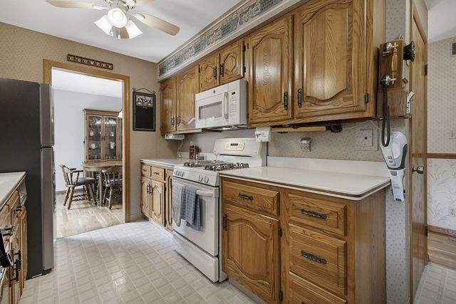6561 W Johnson Road, La Porte, IN 46350
