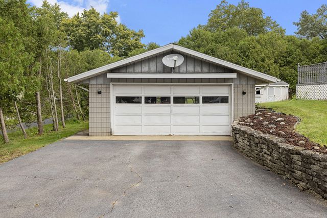 6561 W Johnson Road, La Porte, IN 46350