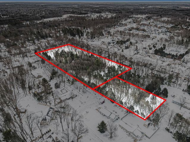 15102 Steve's Drive, Grand Haven Twp, MI 49417