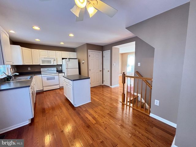 606 SANGREAL CT, Mantua, NJ 08051