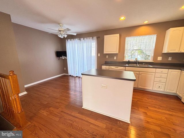 606 SANGREAL CT, Mantua, NJ 08051