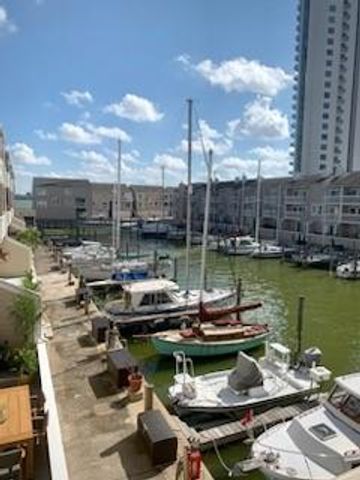 4747 Nasa Parkway 201, Seabrook, TX 77586