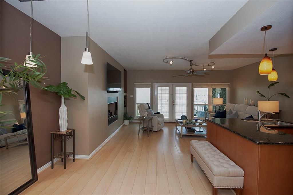 4747 Nasa Parkway 201, Seabrook, TX 77586