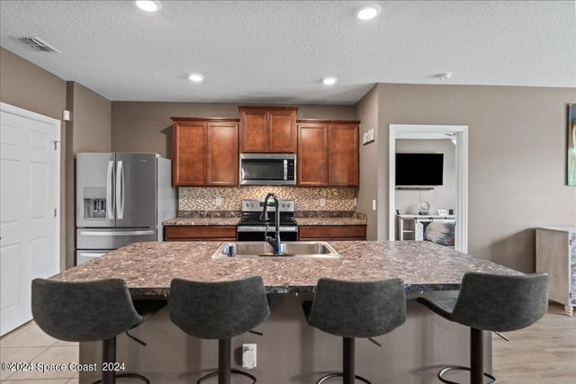 319 Moray Drive SW, Palm Bay, FL 32908