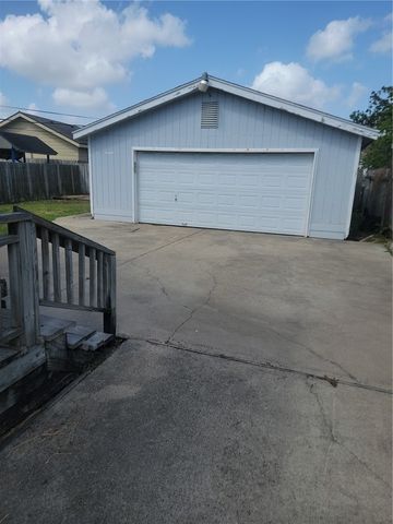 1457 14th St, Corpus Christi, TX 78404