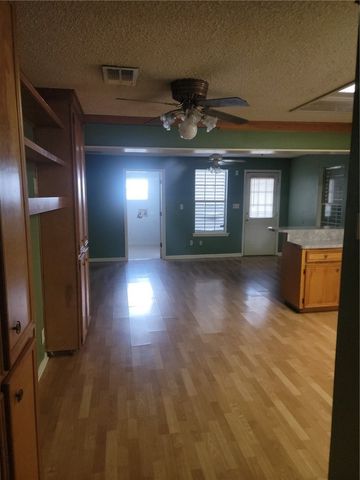 1457 14th St, Corpus Christi, TX 78404