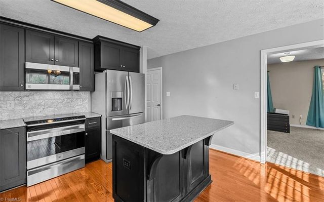 1116 Pinoak Road, Greensboro, NC 27455