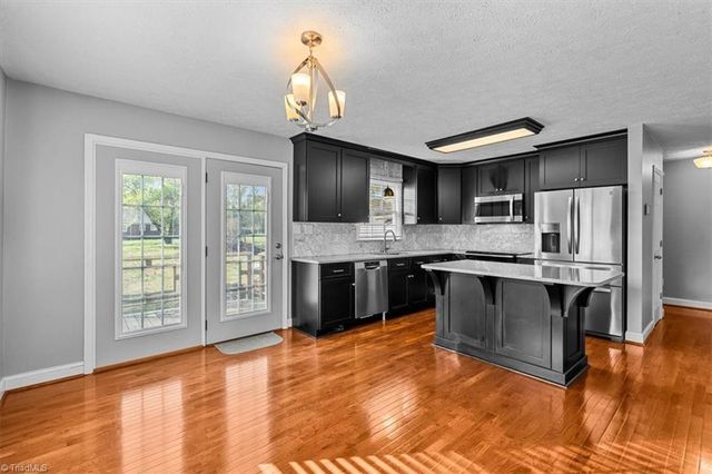 1116 Pinoak Road, Greensboro, NC 27455