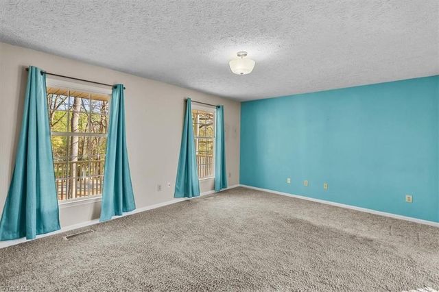 1116 Pinoak Road, Greensboro, NC 27455