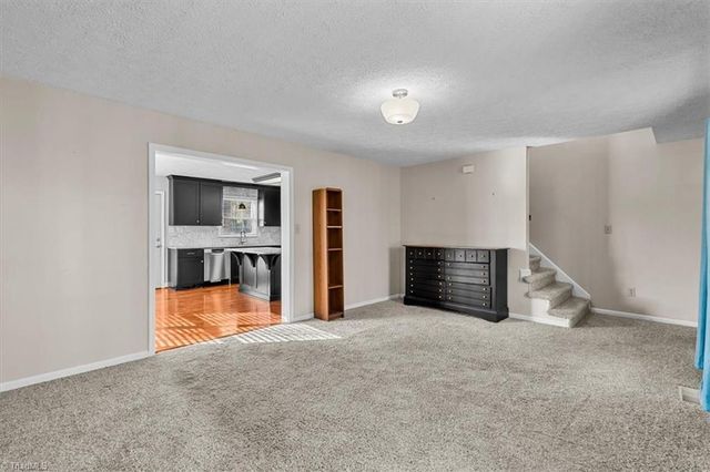 1116 Pinoak Road, Greensboro, NC 27455