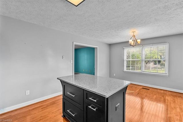 1116 Pinoak Road, Greensboro, NC 27455