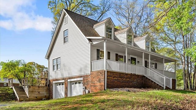 1116 Pinoak Road, Greensboro, NC 27455