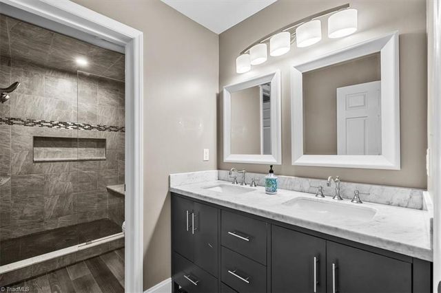 1116 Pinoak Road, Greensboro, NC 27455