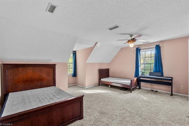 1116 Pinoak Road, Greensboro, NC 27455