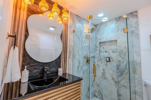 9407 N 12TH STREET, Tampa, FL 33612