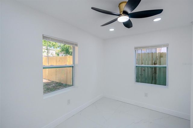 9407 N 12TH STREET, Tampa, FL 33612