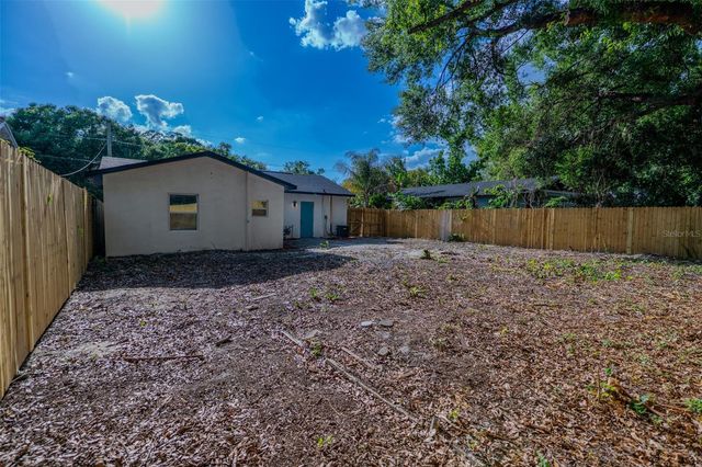 9407 N 12TH STREET, Tampa, FL 33612