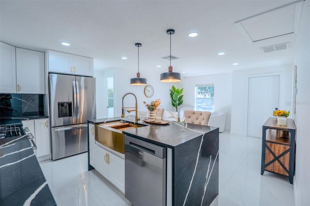 9407 N 12TH STREET, Tampa, FL 33612