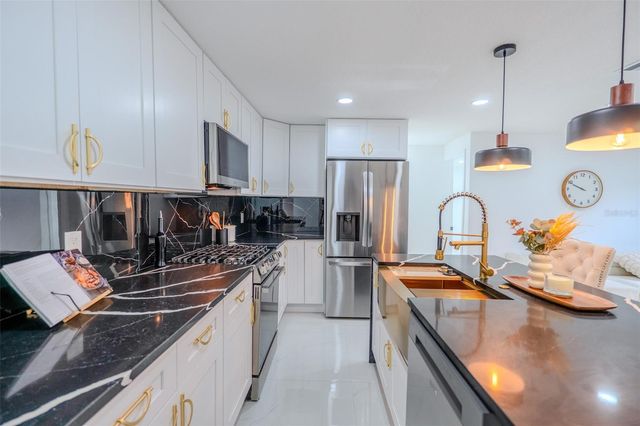 9407 N 12TH STREET, Tampa, FL 33612