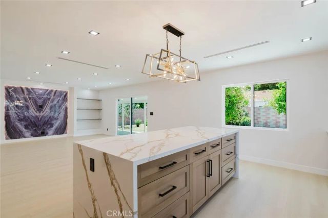 7039 Wortser Avenue, North Hollywood, CA 91605