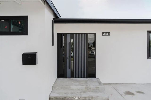 7039 Wortser Avenue, North Hollywood, CA 91605