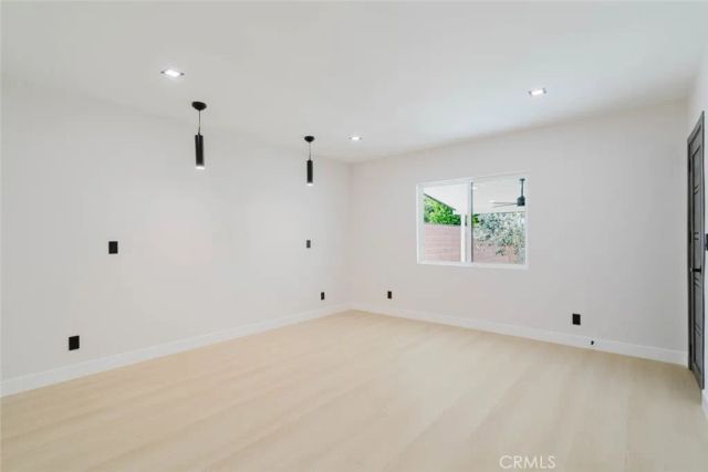 7039 Wortser Avenue, North Hollywood, CA 91605