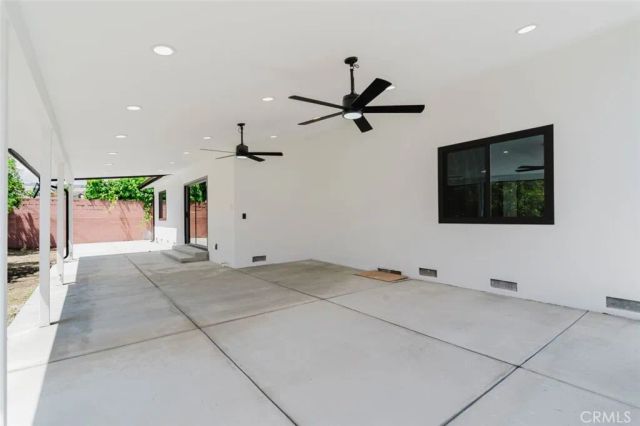 7039 Wortser Avenue, North Hollywood, CA 91605