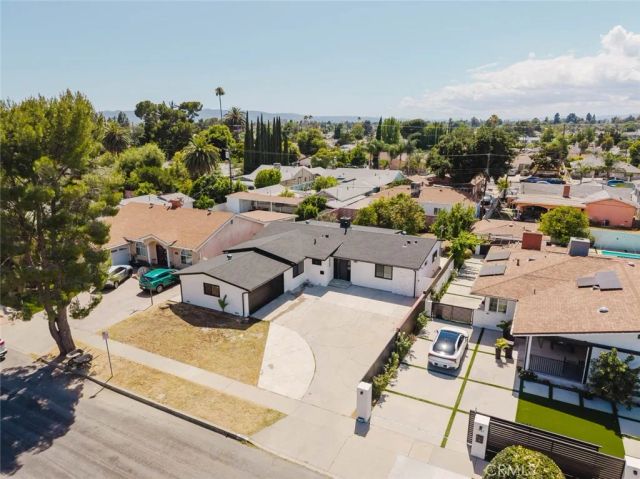 7039 Wortser Avenue, North Hollywood, CA 91605