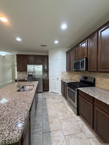 365 ORION DR, New Braunfels, TX 78130