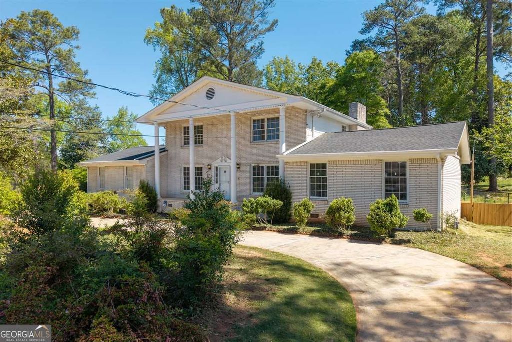 3648 Calumet Road, Decatur, GA 30034