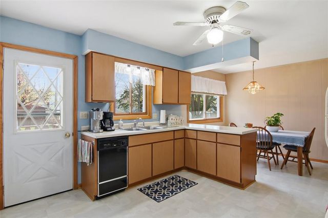 3147 Leslie Lane, Eau Claire, WI 54703