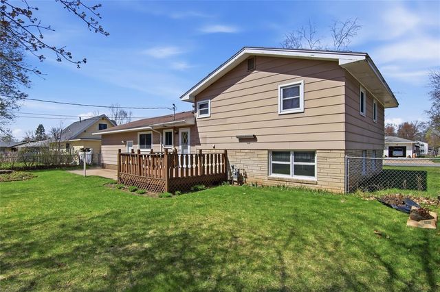 3147 Leslie Lane, Eau Claire, WI 54703