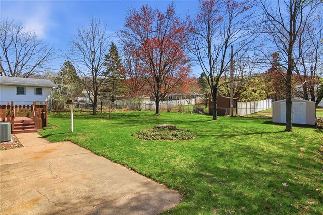 3147 Leslie Lane, Eau Claire, WI 54703