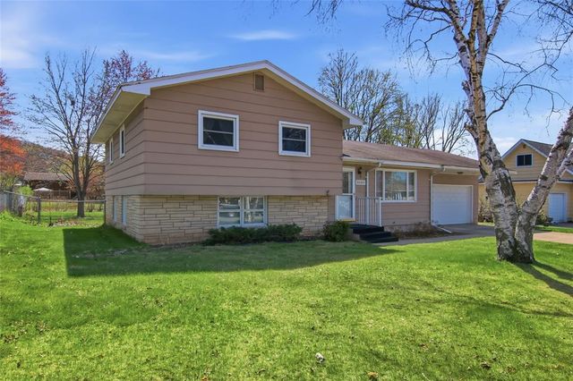 3147 Leslie Lane, Eau Claire, WI 54703
