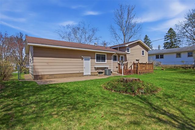 3147 Leslie Lane, Eau Claire, WI 54703