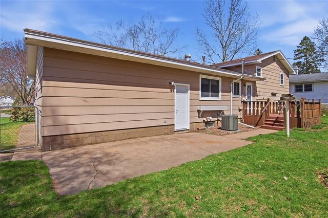 3147 Leslie Lane, Eau Claire, WI 54703