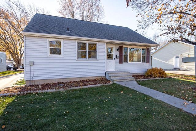 871 PLANK ROAD, Menasha, WI 54952